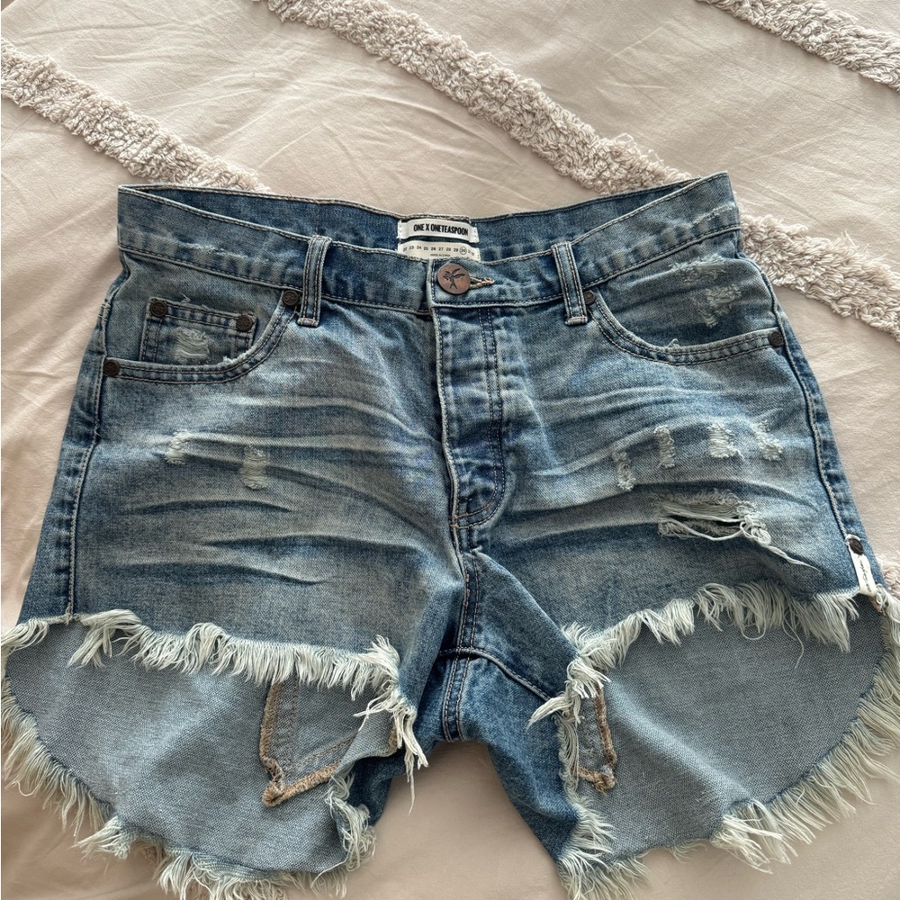 One Teaspoon Juliette Jean Star Shorts - Picture 3 of 3